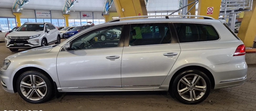 Volkswagen Passat cena 33900 przebieg: 226000, rok produkcji 2012 z Mysłowice małe 466